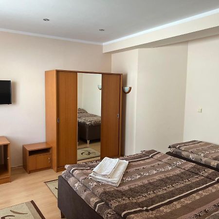 Hotel Felix Мунтеле-Мик Экстерьер фото